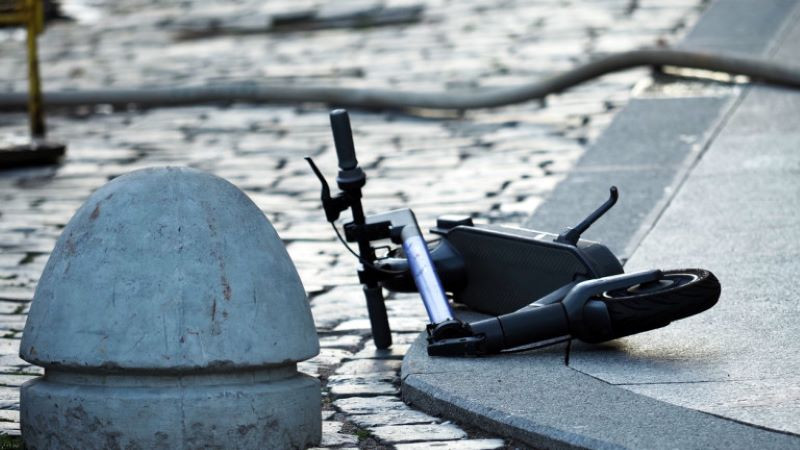 Шофьор удари дете с тротинетка в Габрово и избяга